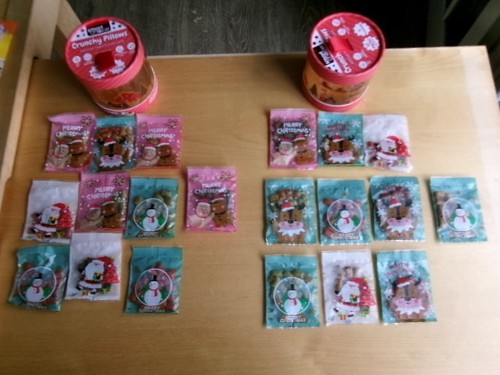 Cat treats christmas - treats,